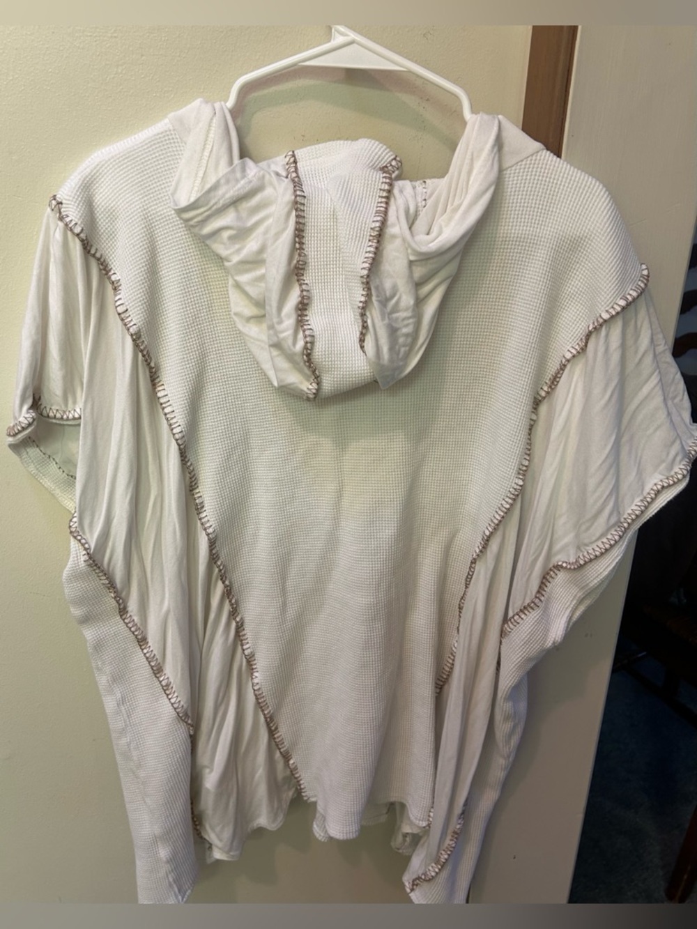 POL Women’s White Hooded Short Sleeve Top with Contrast Trim & Pockets Size L - Picture 2 of 6